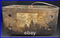 Vintage 1941 Delco R-1174 Wooden Table Tube Radio Made in USA