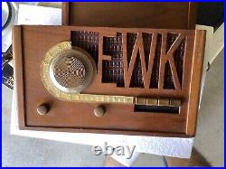 Vintage 1941 Silvertone Candy Cane Model #7004 Tube AM Brown mahogany radio