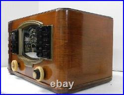 Vintage 1941 Zenith Model 7S633R Table Radio