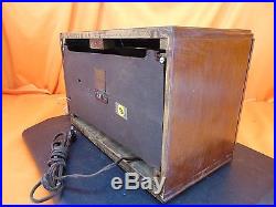 Vintage 1942 GENERAL ELECTRIC L-631 Wood Cabinet TUBE RADIO