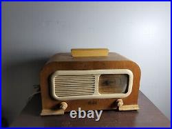 Vintage 1942 Philco Transitone Wood Radio Model No. 42-PT95, Tested Working