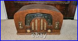 Vintage 1942 Zenith 6-D-2615 Boomerang Wood Radio Black Dial Working Condition