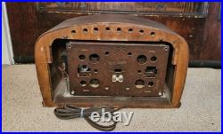 Vintage 1942 Zenith 6-D-2615 Boomerang Wood Radio Black Dial Working Condition