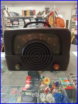 Vintage 1942 Zenith 6-D-614 Darth Vader Brown Bakelite Tube Radio Working AM