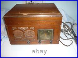 Vintage 1942 Zenith AM tube Radio and Phonograph Player Works free shipping