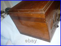 Vintage 1942 Zenith AM tube Radio and Phonograph Player Works free shipping