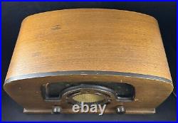 Vintage 1942 Zenith Consol-Tone 6D-2620 Wooden Tube Radio