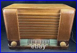 Vintage 1945 Harold Lifton 92-1 Wood Table Tube Radio Made in USA