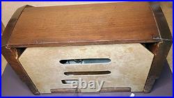 Vintage 1945 RCA Victor Model 56X3 Mahogany Cabinet Vacuum Tube Radio (restored) Vintage 1945 RCA Victor Model 56X3 Mahogany Cabinet Vacuum Tube Radio (restored)