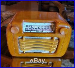 Vintage 1945 Sentinel Catalin Radio Wavy Grill Model 284 NI Butterscotch