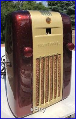Vintage 1945 Westinghouse ART DECO RETRO RED METAL SPECK RADIO H-126