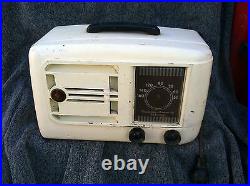 Vintage 1946 Emerson Model 522 5 Tube Radio-Bakelite Case-Art Deco