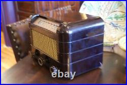 Vintage 1946 Federal American Model 1024TB Catalin Bakelite AM Table Radio Works