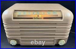 Vintage 1946 Hoffman Model A-200M Table Tube Radio