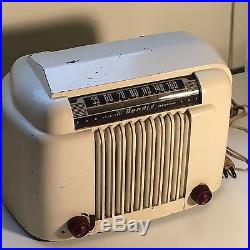 Vintage 1946 Ivory Bendix Tube Radio Model 526-b