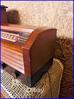 Vintage 1946 RCA Victor 56X3 Wood AM Tube Radio Art Deco Parts Repair