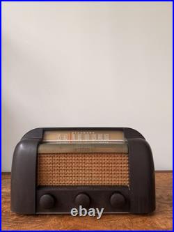 Vintage 1946 RCA Victor Master Tube Radio Bakelite AM Shortwave Made in Canada