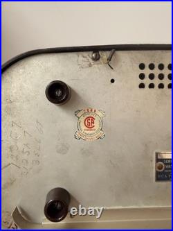 Vintage 1946 RCA Victor Master Tube Radio Bakelite AM Shortwave Made in Canada