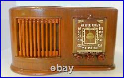 Vintage 1946 Sonora Model RCU-208 Working Table Radio Absolutely Beautiful