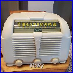 Vintage 1946 Sonora RZU-222 Radio Looks and Plays Terrific