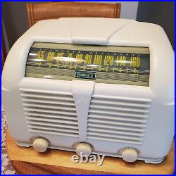 Vintage 1946 Sonora RZU-222 Radio Looks and Plays Terrific