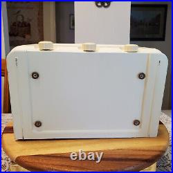 Vintage 1946 Sonora RZU-222 Radio Looks and Plays Terrific