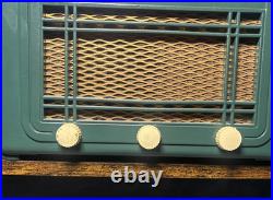 Vintage 1946 Truetone D2613 Green Bakelite Tube Radio Art Deco Parts/Repair