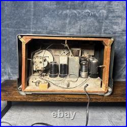 Vintage 1946 Truetone D2613 Green Bakelite Tube Radio Art Deco Parts/Repair