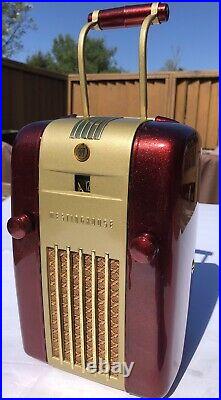 Vintage 1946 Westinghouse MID CENTURY MODERN RETRO RED METAL SPECK RADIO H-126