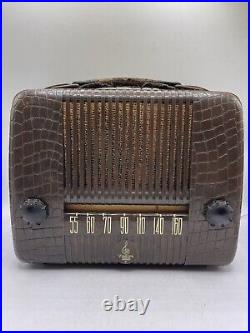 Vintage 1947 1948 Emerson Radio & Television Model 559A Tube AM Radio Portable
