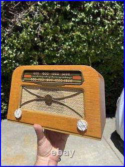 Vintage 1947 Blonde Hoffman Tube Radio A 309 MCM Designed By Charles + Ray Eames