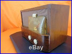 Vintage 1947 EMERSON 541 Wood Cabinet TUBE RADIO