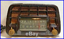 Vintage 1947 General Electric GE Tube Radio Table Model 220 AM & Shortwave
