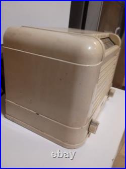 Vintage 1947 Ivory Bendix Model 526B Vacuum Tube Radio needs restoration