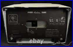 Vintage 1947 Wards Airline 64WG-1511 Bakelite Table Tube Radio Made in USA