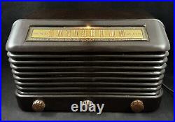 Vintage 1948 Aircastle 10002 Plastic Table Tube Radio Made in USA