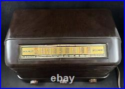 Vintage 1948 Aircastle 10002 Plastic Table Tube Radio Made in USA