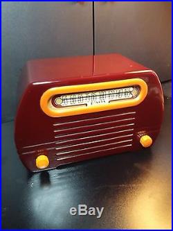 Vintage 1948 Catalin Bakelite Maroon Fada 652 Temple Series Tube Radio