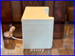 Vintage 1948 General Electric C122 Plaskon Radio Working! Antique Tube Radio