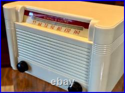 Vintage 1948 General Electric C122 Plaskon Radio Working! Antique Tube Radio