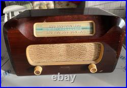 Vintage 1948 Philco Model 48-461 Tube Radio