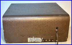 Vintage 1948 Pilot TV-37 Portable Tube Television Powers On, Untested