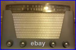 Vintage 1948 Silvertone AM FM Tube Type Radio Model Number 8020 Tested