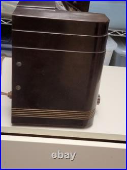 Vintage 1948 Westinghouse H204A Tube AM/FM Radio Mid-Century Bakelite Works