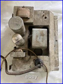 Vintage 1949 Chevy AM Tube Radio #986389. Complete