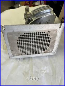 Vintage 1949 Chevy AM Tube Radio #986389. Complete