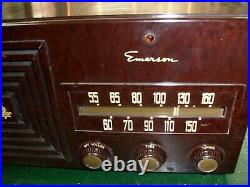Vintage 1949 Emerson Model 641B AM Tube Radio, powers on, BEAUTIFUL movie prop