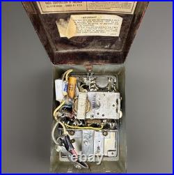 Vintage 1949 RCA Victor Pocket Tube Radio 8B42 Portable 8 B 42 UNTESTED