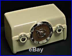 Vintage 1950 CROSLEY 10-135 Tube Radio Case is Ex+ and it Works