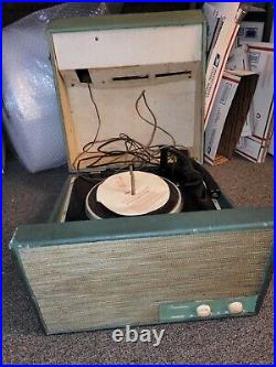 Vintage 1950 Stereophonic admiral 938 turntable record player with 45